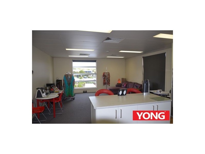9&10/16 Mahogany Court, Willawong QLD 4110