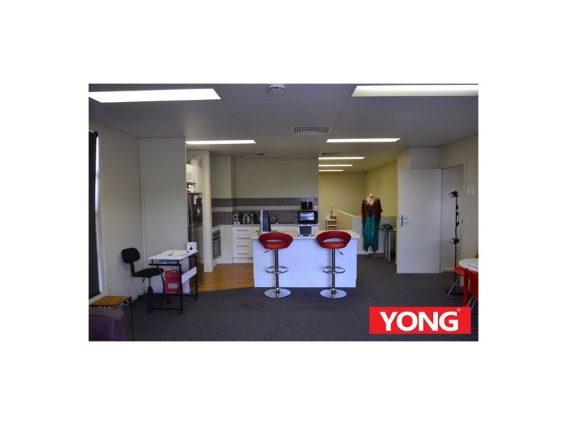 9&10/16 Mahogany Court, Willawong QLD 4110