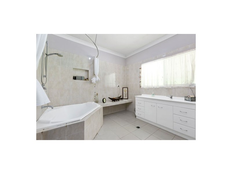 70 Executive Dr, Park Ridge QLD 4125