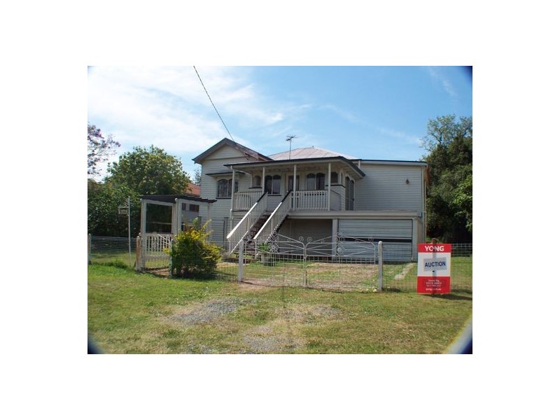 19 Beaton St, Coopers Plains QLD 4108