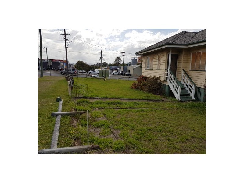 2 HELLES ST, Moorooka QLD 4105