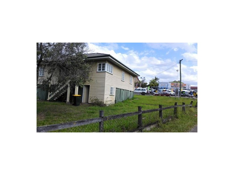 2 HELLES ST, Moorooka QLD 4105