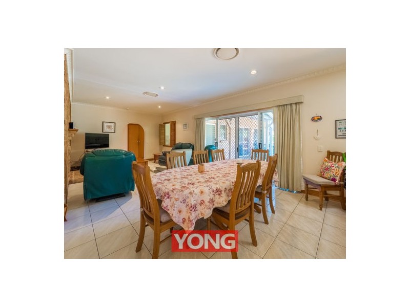 30 Veta Street, Robertson QLD 4109