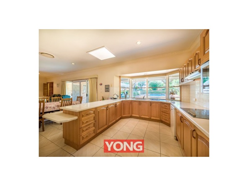 30 Veta Street, Robertson QLD 4109