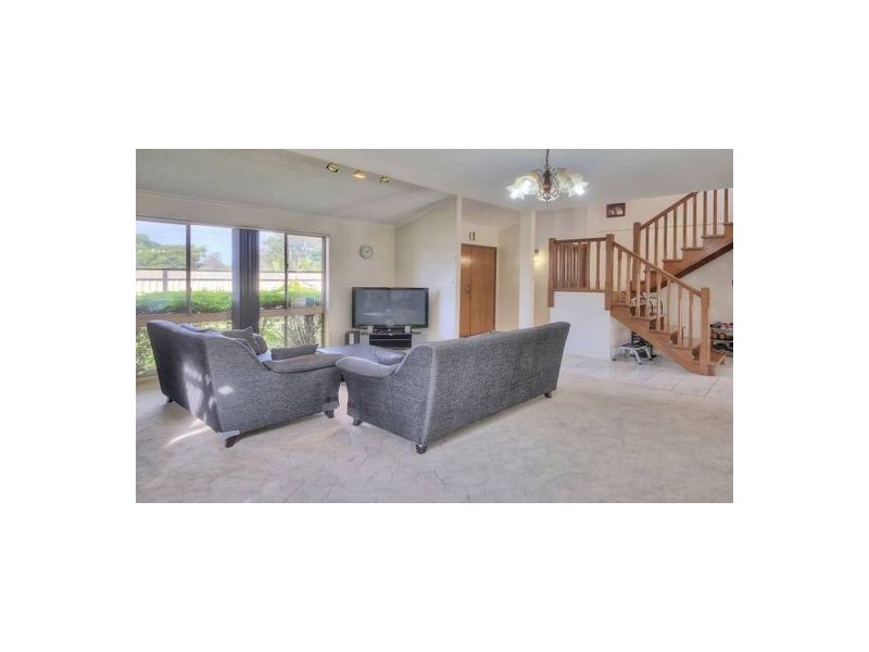 8 Lindstrom Court, Runcorn QLD 4113