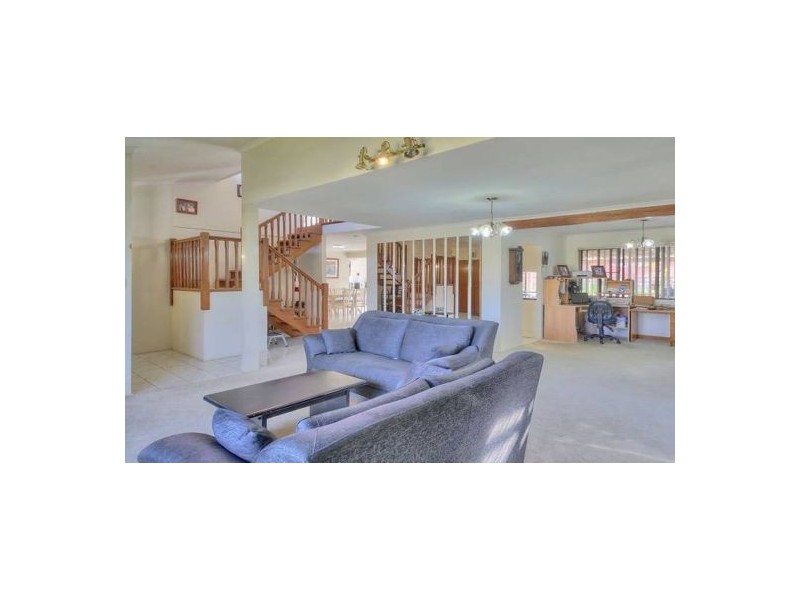 8 Lindstrom Court, Runcorn QLD 4113