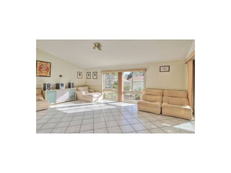 8 Lindstrom Court, Runcorn QLD 4113