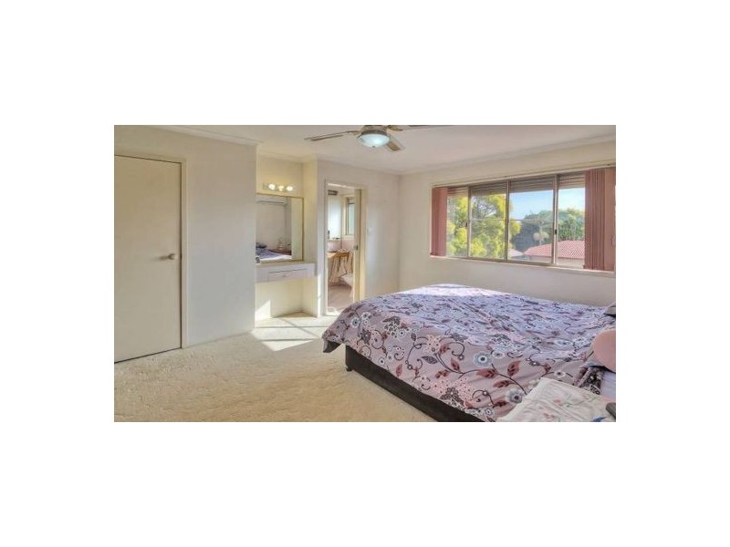 8 Lindstrom Court, Runcorn QLD 4113