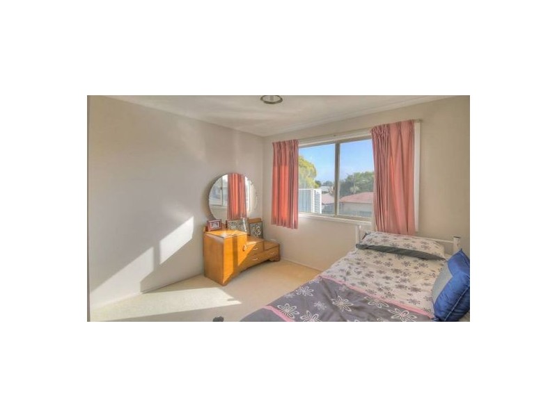 8 Lindstrom Court, Runcorn QLD 4113