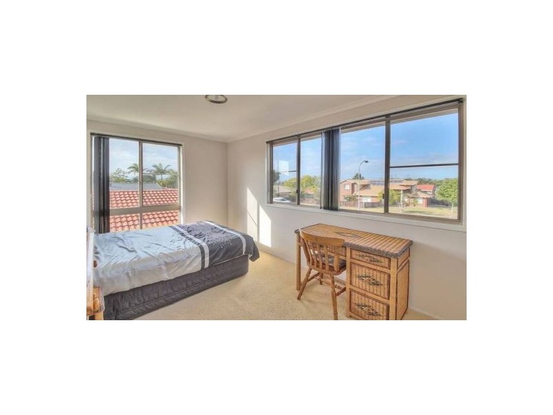 8 Lindstrom Court, Runcorn QLD 4113