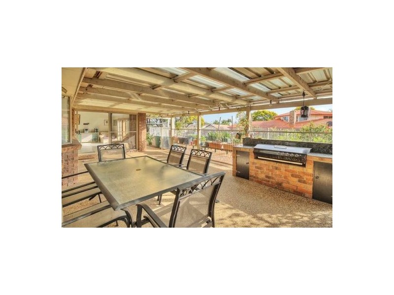 8 Lindstrom Court, Runcorn QLD 4113