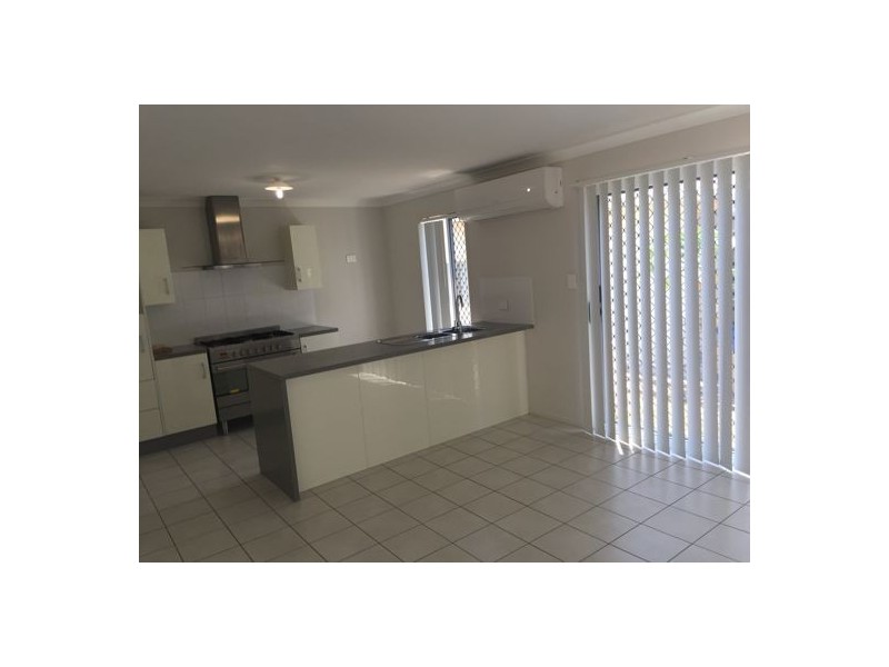 43 Myra Street, Kingston QLD 4114