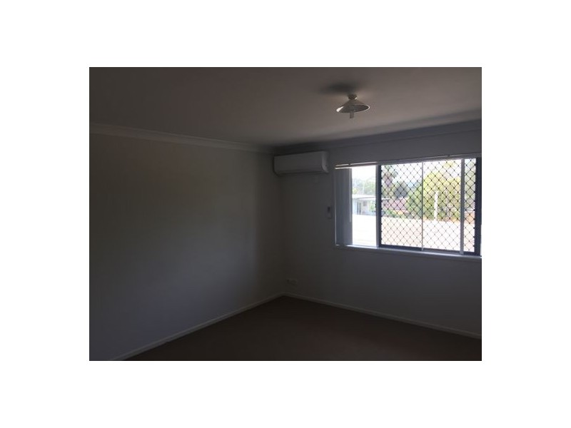 43 Myra Street, Kingston QLD 4114