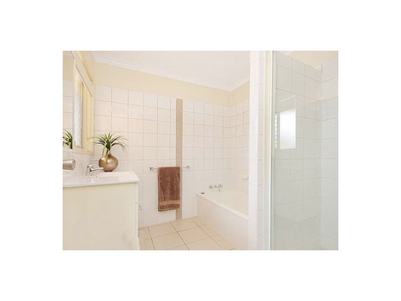 4 Woodsiana Street, Robertson QLD 4109