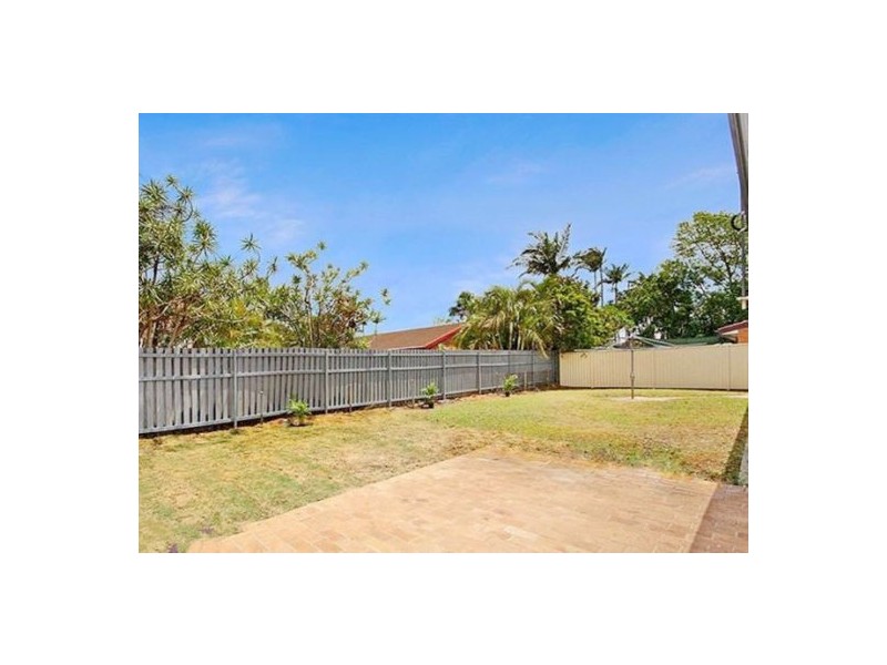 4 Woodsiana Street, Robertson QLD 4109