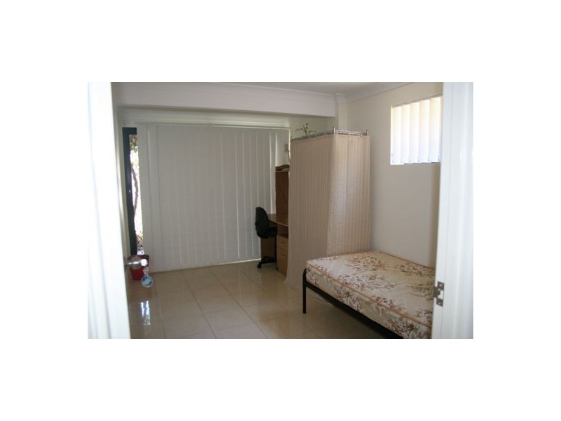 Unit 1 / 37 Lingle St, Robertson QLD 4109