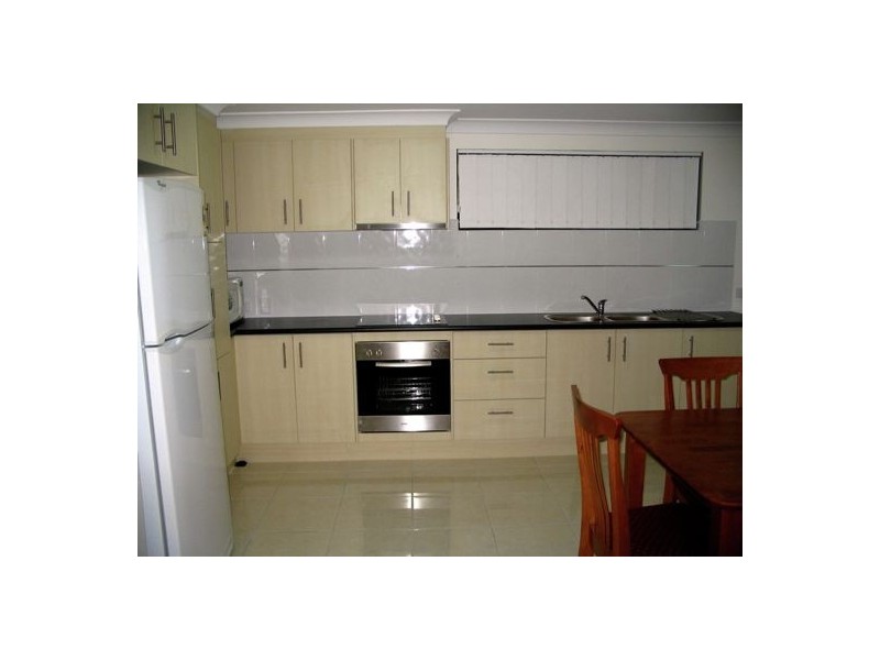 Unit 1 / 37 Lingle St, Robertson QLD 4109