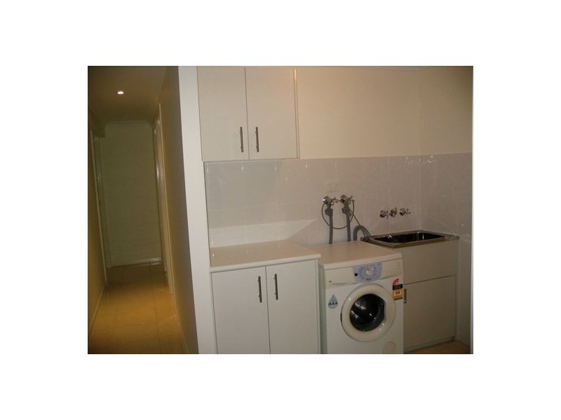 Unit 1 / 37 Lingle St, Robertson QLD 4109