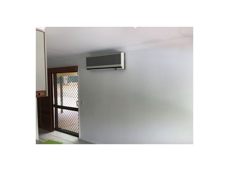 25 Freesia Street, Macgregor QLD 4109