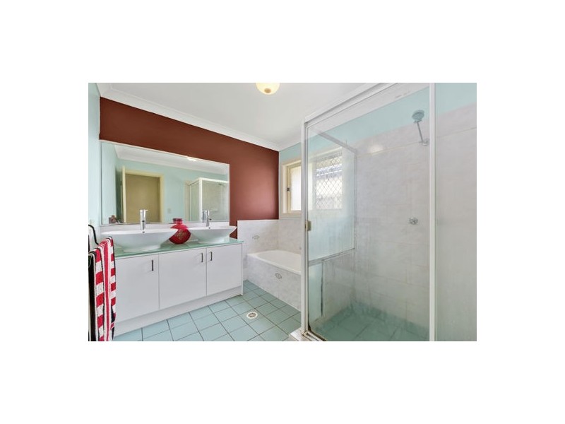 116 Lamberth Road, Regents Park QLD 4118