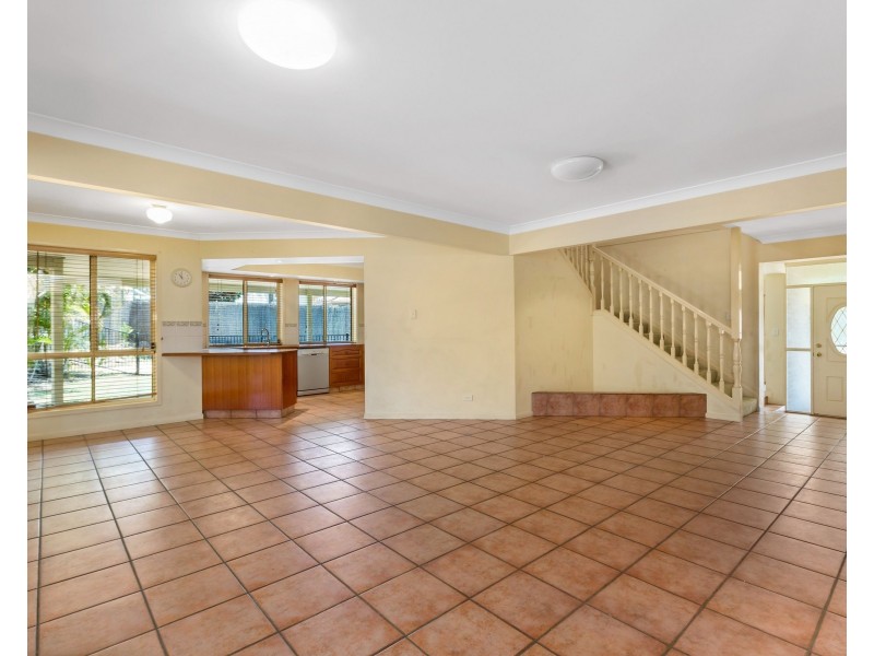 6 Femme Court, Eight Mile Plains QLD 4113