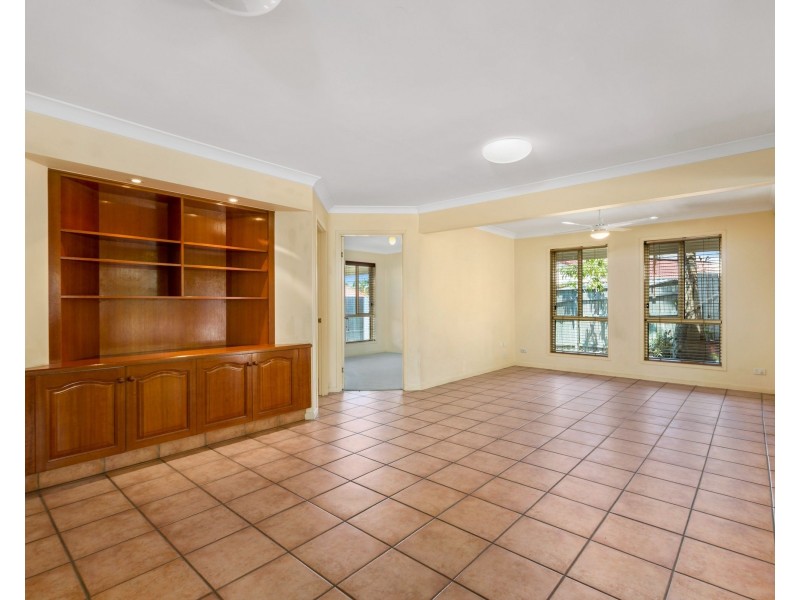 6 Femme Court, Eight Mile Plains QLD 4113