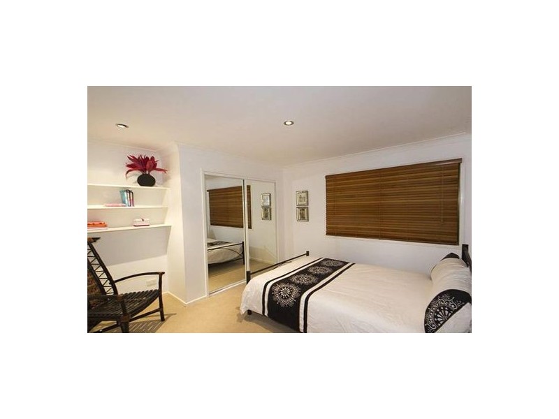 Mount Ommaney QLD 4074