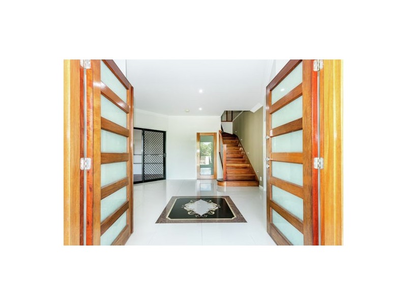 8 Trudy Cr, Cornubia QLD 4130