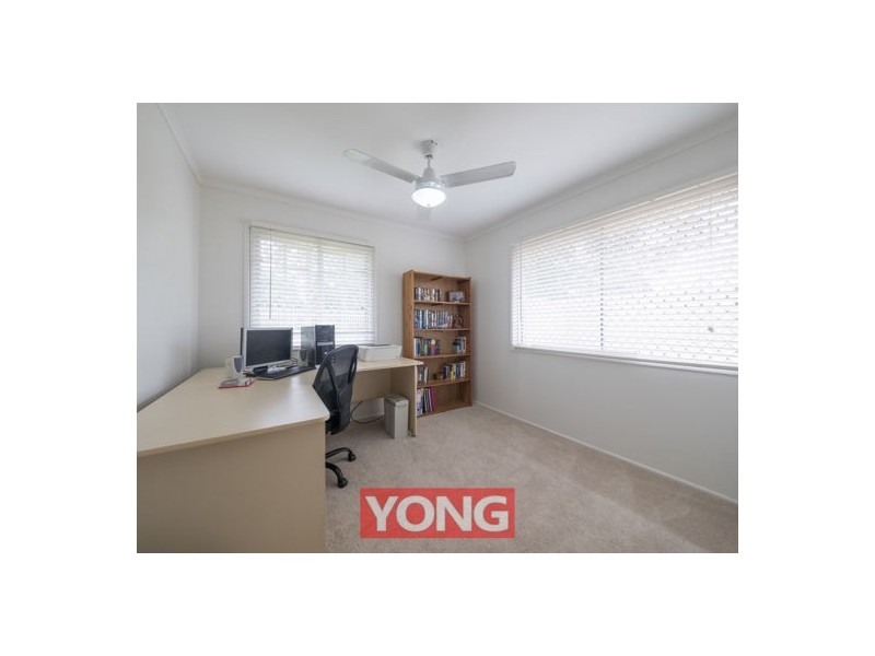 2 Longridge Street, Macgregor QLD 4109