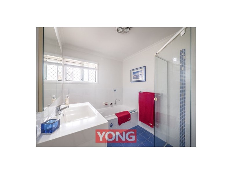 2 Longridge Street, Macgregor QLD 4109