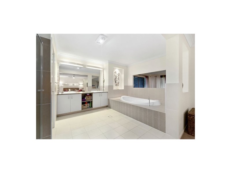 54 Bacton Road, Chandler QLD 4155