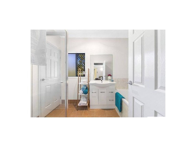 2 Dianella Ct, New Beith QLD 4124