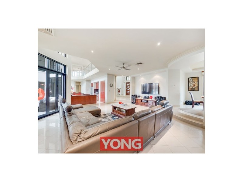 18-20 The Sovereign Mile, Sovereign Islands QLD 4216