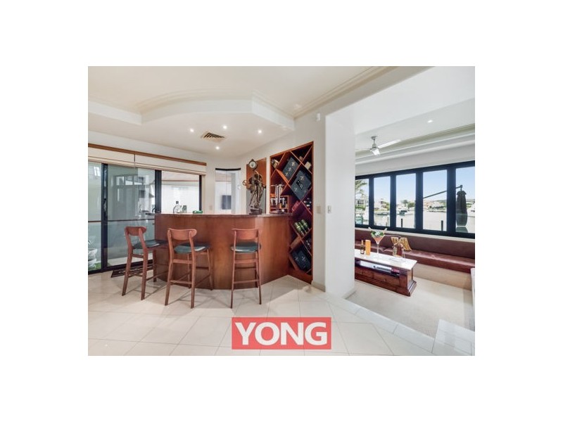 18-20 The Sovereign Mile, Sovereign Islands QLD 4216