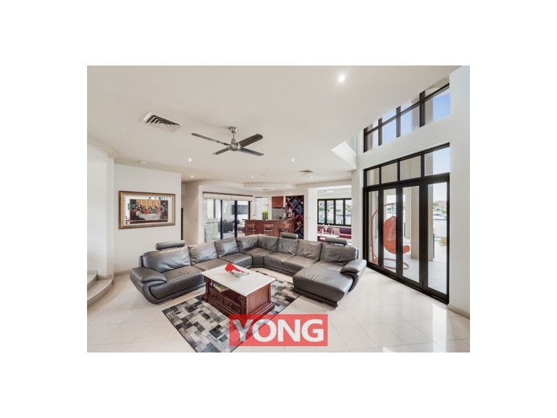 18-20 The Sovereign Mile, Sovereign Islands QLD 4216