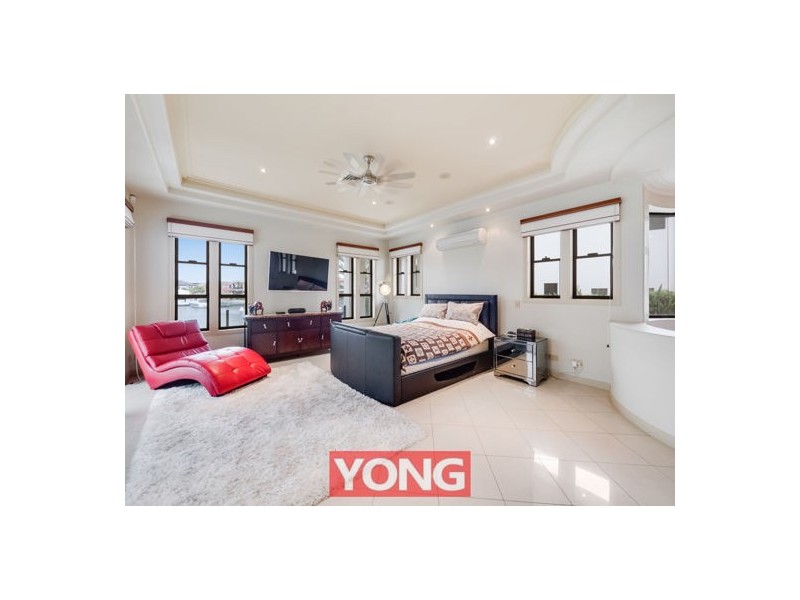 18-20 The Sovereign Mile, Sovereign Islands QLD 4216