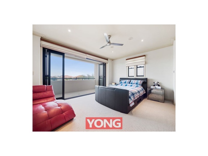 18-20 The Sovereign Mile, Sovereign Islands QLD 4216