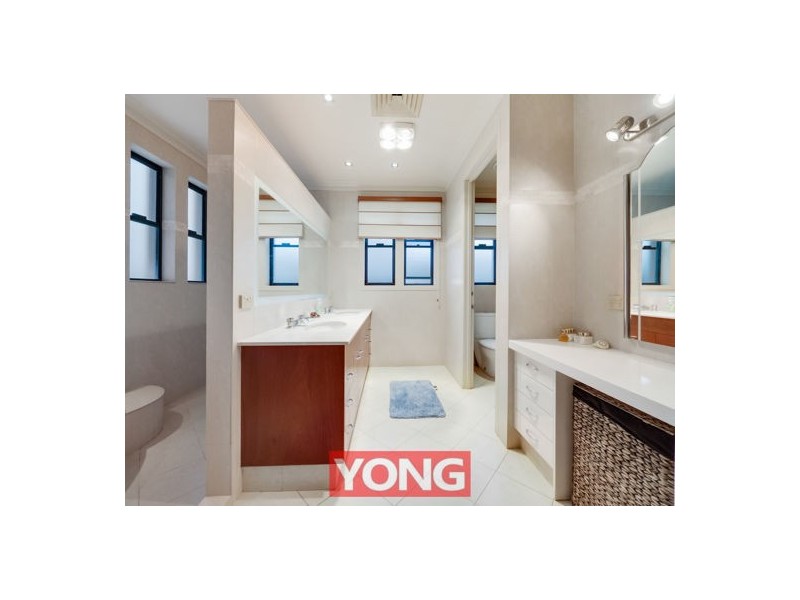 18-20 The Sovereign Mile, Sovereign Islands QLD 4216