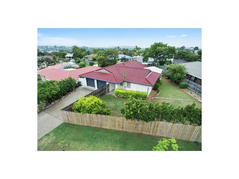 9 Sandalwood Street, Sinnamon Park QLD 4073