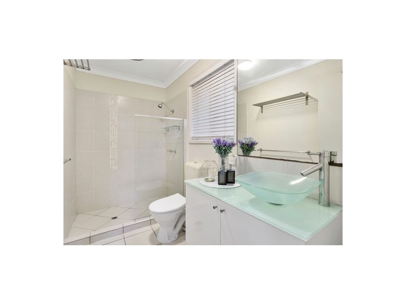 9 Sandalwood Street, Sinnamon Park QLD 4073