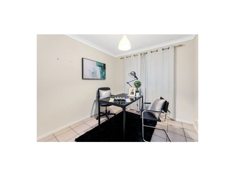 9 Sandalwood Street, Sinnamon Park QLD 4073