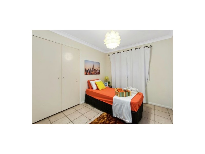 9 Sandalwood Street, Sinnamon Park QLD 4073