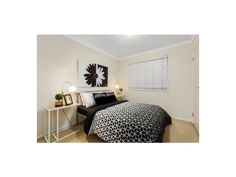 9 Sandalwood Street, Sinnamon Park QLD 4073