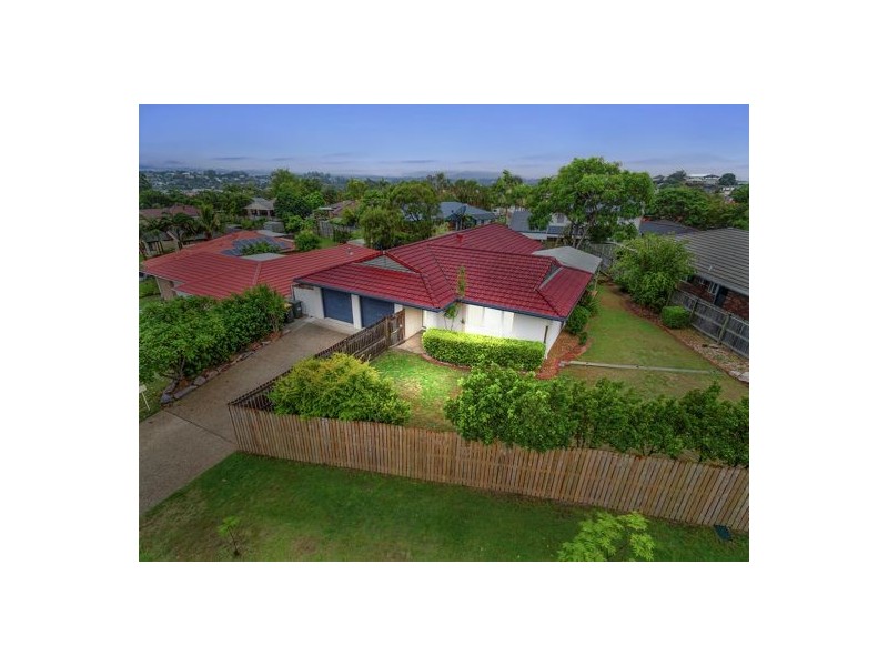 9 Sandalwood Street, Sinnamon Park QLD 4073