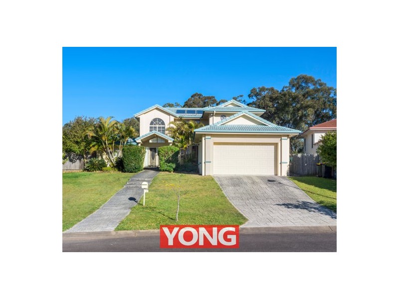 32 Poinciana Crescent, Stretton QLD 4116