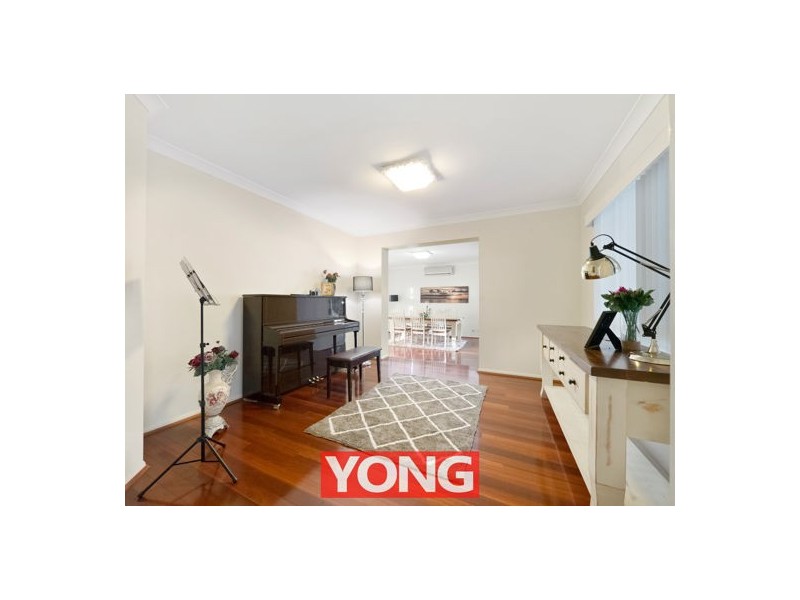 32 Poinciana Crescent, Stretton QLD 4116