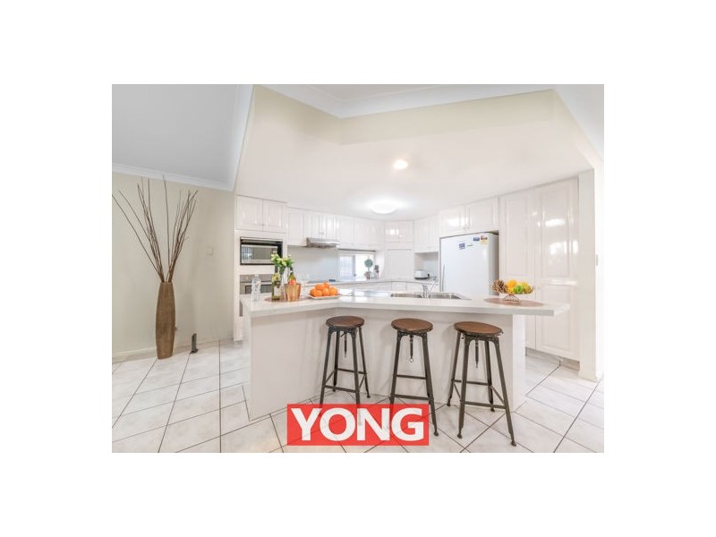 32 Poinciana Crescent, Stretton QLD 4116