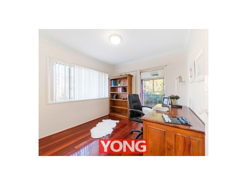 32 Poinciana Crescent, Stretton QLD 4116