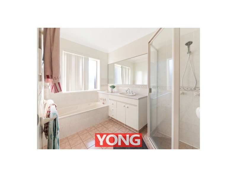 32 Poinciana Crescent, Stretton QLD 4116