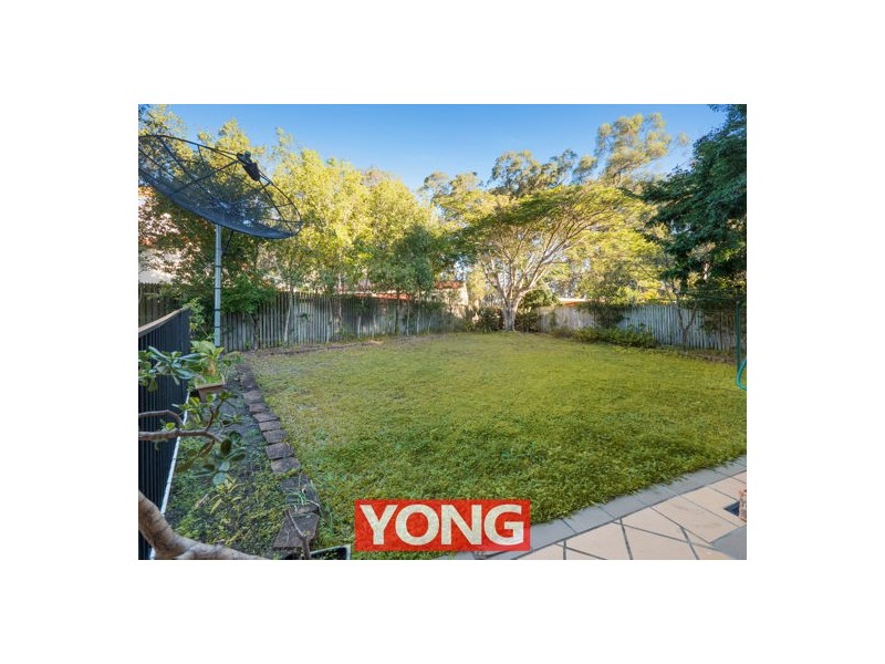 32 Poinciana Crescent, Stretton QLD 4116